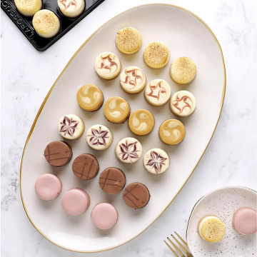 La Rose Noire Frozen Assorted Mini Macarons 1/126 CT